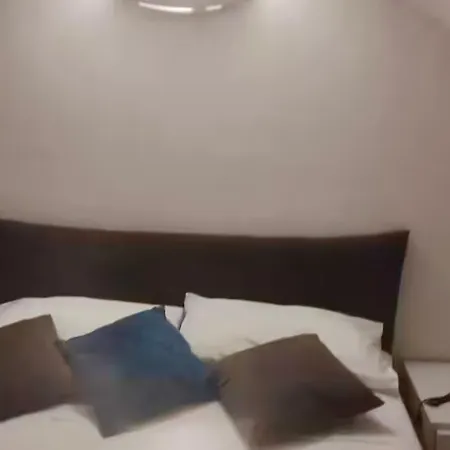 Mezzanino Con Patio E Archi A Vela Apartament *