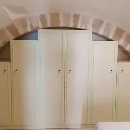 Mezzanino Con Patio E Archi A Vela * Bari