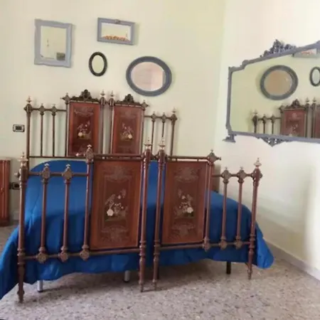 Mezzanino Con Patio E Archi A Vela * Bari
