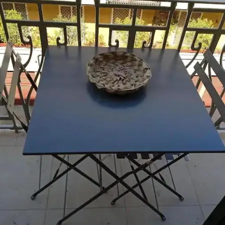 Apartament Mezzanino Con Patio E Archi A Vela *