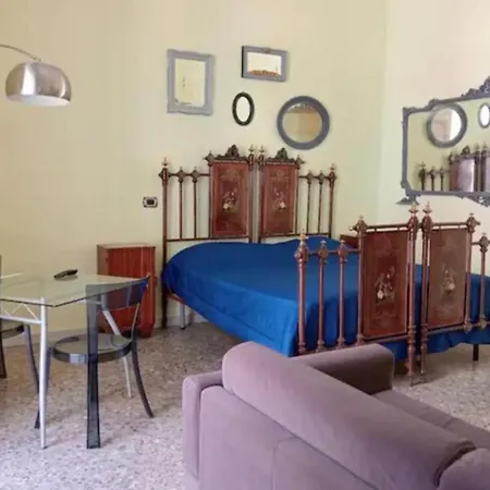 Apartament Mezzanino Con Patio E Archi A Vela