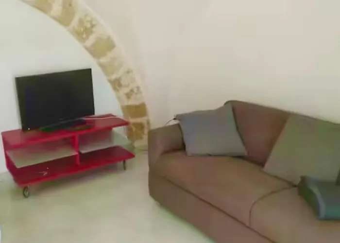 Mezzanino Con Patio E Archi A Vela Apartment Bari