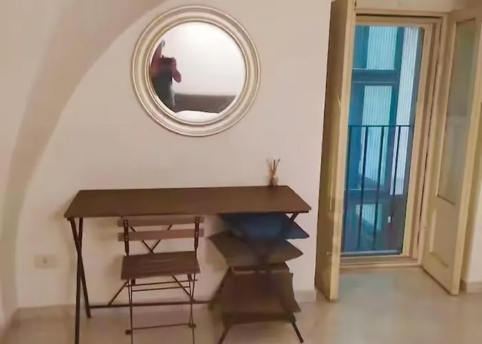 Mezzanino Con Patio E Archi A Vela Apartment