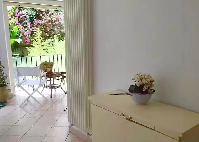 Mezzanino Con Patio E Archi A Vela