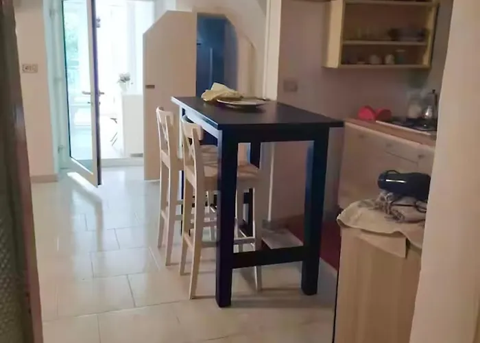 Mezzanino Con Patio E Archi A Vela *