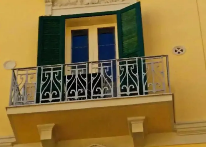 Mezzanino Con Patio E Archi A Vela Apartment